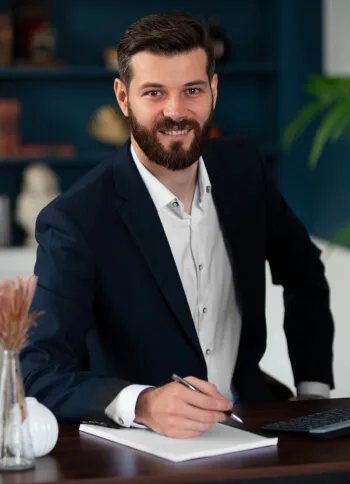 Our Financial Experts The Team  Member Solution. - 斗球体育直播
